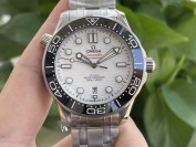 VS厂海马300系列白面款8800机芯对比正品讲解