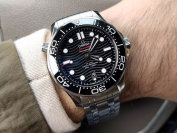 vs欧米茄海马300最新版本怎么分辨